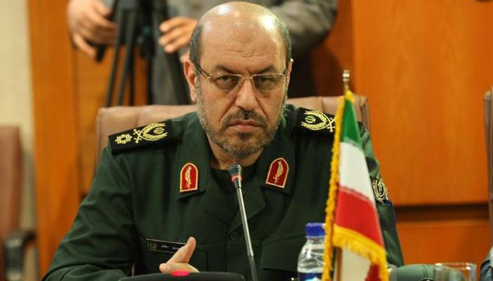 وزير الدفاع الإيراني يدعو نظيره الروسي لتنفيذ الاتفاقيات الثنائية