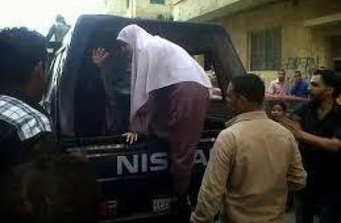 اعتقال فتاة بزعم توزيع دعوات لمقاطعة انتخابات العسكر ببنى سويف