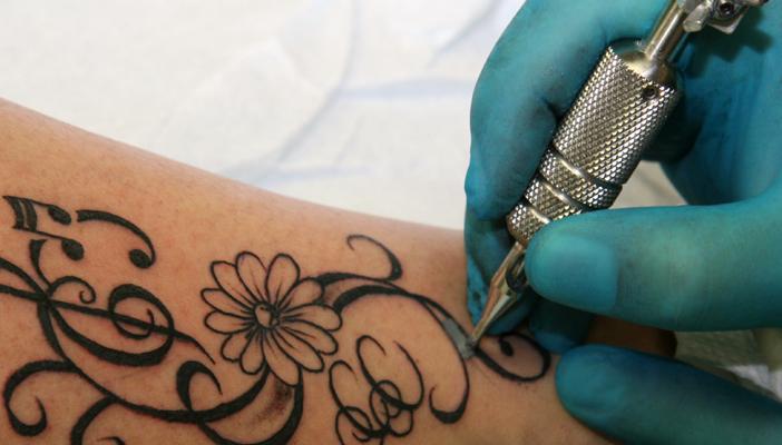 احذرروا الوشم أو “التاتو”