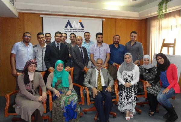 القومى للإدارة يختتم فعاليات برنامج مهارات الاتصال والعرض