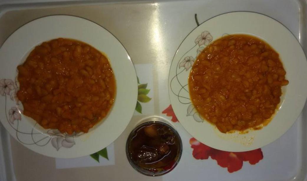 زوج يفطر على طعام زوجته المتوفاة من عام.. و”فيس بوك”: هو فيه وفاء كده؟