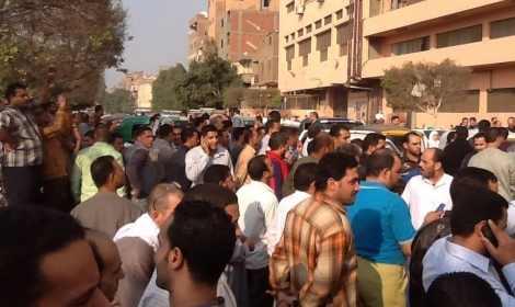 “كريستال عصفور” يهدد بفصل 30 قيادة عمالية لفض الإضراب