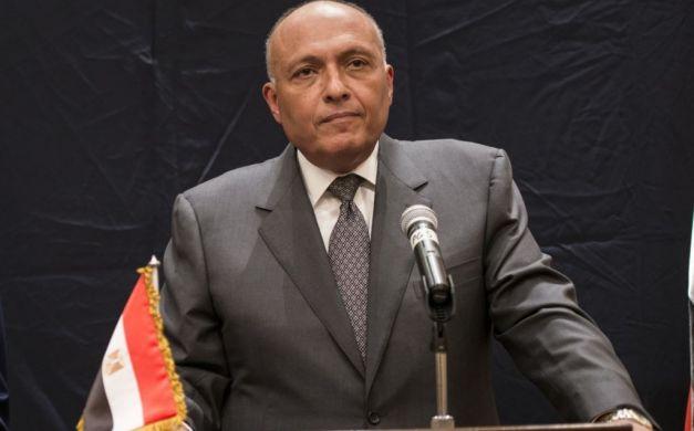 الخارجية تحقق في أزمة “الكلاب والعبيد”.. وكينيا: نطالب مصر بالاعتذار