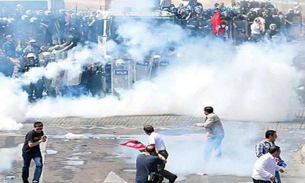 تواصل الاشتباكات في تركيا والقنصلية المصرية: أبوابنا مفتوحة