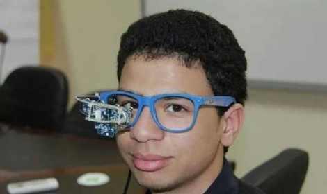 “المخترع الصغير” يبتكر تطبيقًا للكتابة بالهيروغيليفية