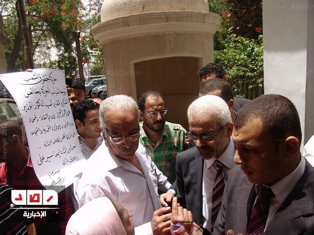 وزير الثقافة لمؤيديه : لن أتراجع عن محاربة أي إهمال أو تقصير