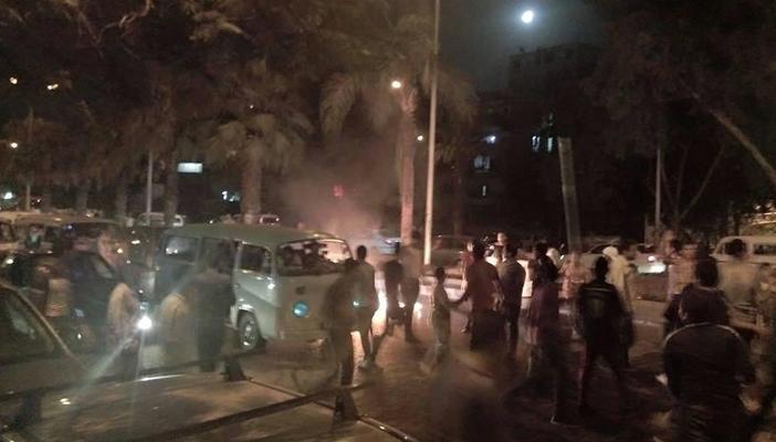 بالصور.. متظاهرون يقطعون شارع الهرم احتجاجًا على أحكام القضاء