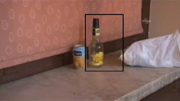 بالصور.. زجاجات خمور بمسجد اسطنبول بعد انتهاء المظاهرات