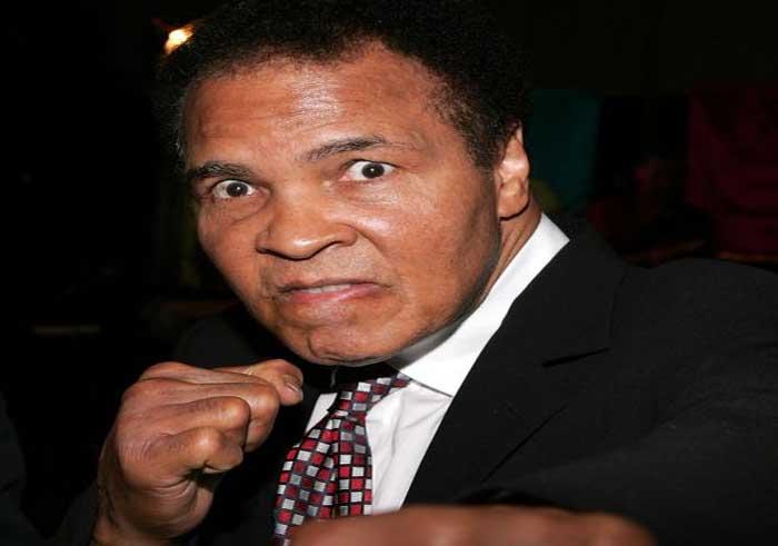 العالم ينعى الأسطورة محمد علي عبر مواقع التواصل الإجتماعي