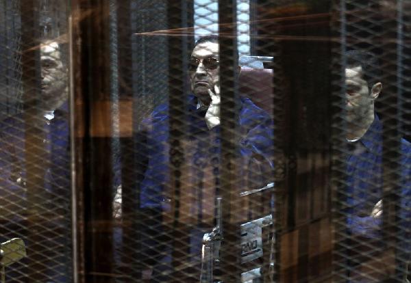 اليوم.. استئناف محاكمة “المخلوع” ونجليه فى”قضية القرن”