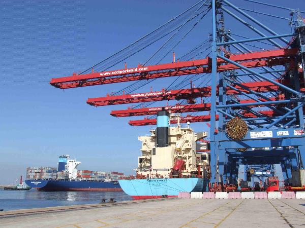 السفن تحول مسارها لموانىء خارج مصر بسبب إضراب عمال الحاويات