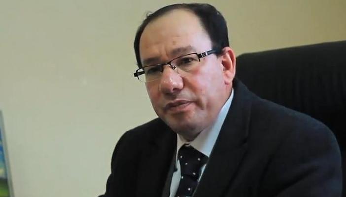 سياسيون لكن ظرفاء