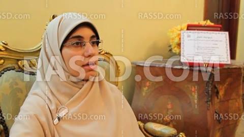 عميد “طب أسيوط” ‬يفصل الأولى على دفعتها بتهمة التظاهر