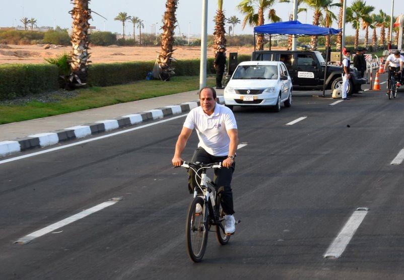 بعد “ركوب الدراجات”.. السيسي يحصل على الحزام الأعلى في التايكوندو