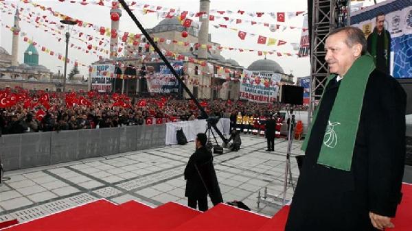 حزب اردوغان يطالب انصاره بعدم النزول لتأييده منعا للفتنة