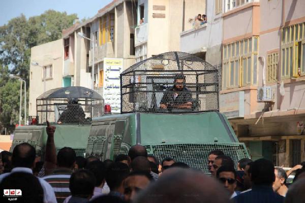 بالصور..مجهولون يقتحمون منزل عضو الشوري