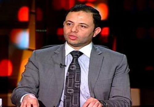 بالفيديو..مستشار الرئيس السابق يطالب الرئيس بإجراء استفتاء