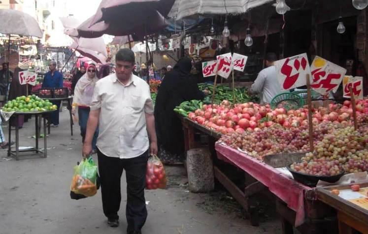 أرقام التضخم تنخفض في مصر والأسعار على حالها