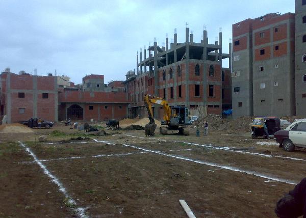 إعادة النظر في قانونى البناء والزراعة  للحد من المخالفات