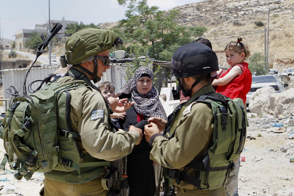 بالصور.. تفاصيل عملية تل أبيب.. من إطلاق النار إلى محاصرة بلدة “يطا”