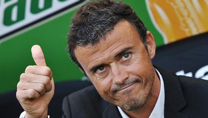 تمديد عقد مدرب برشلونة إنريكي موسمين كاملين