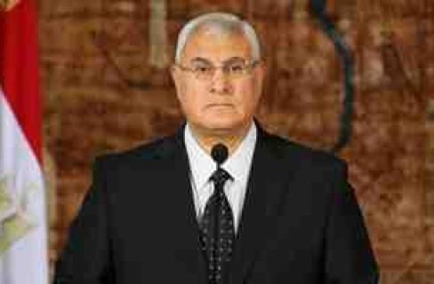 قبل مغادرة القصر.. “المعين” يستكمل تسليم مقدارات الدولة للعسكر