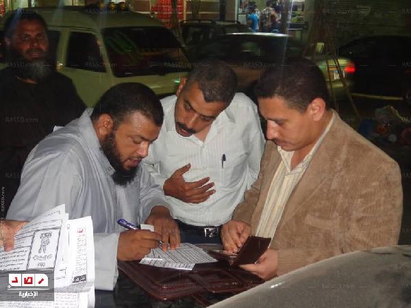 وقفة لحركة تجرد بالاسكندرية لجمع توقيعات المواطنين