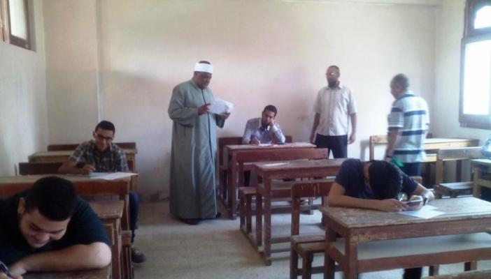 “التعليم الفاسد” تنشر إجابات “الأحياء” للثانوية الأزهرية