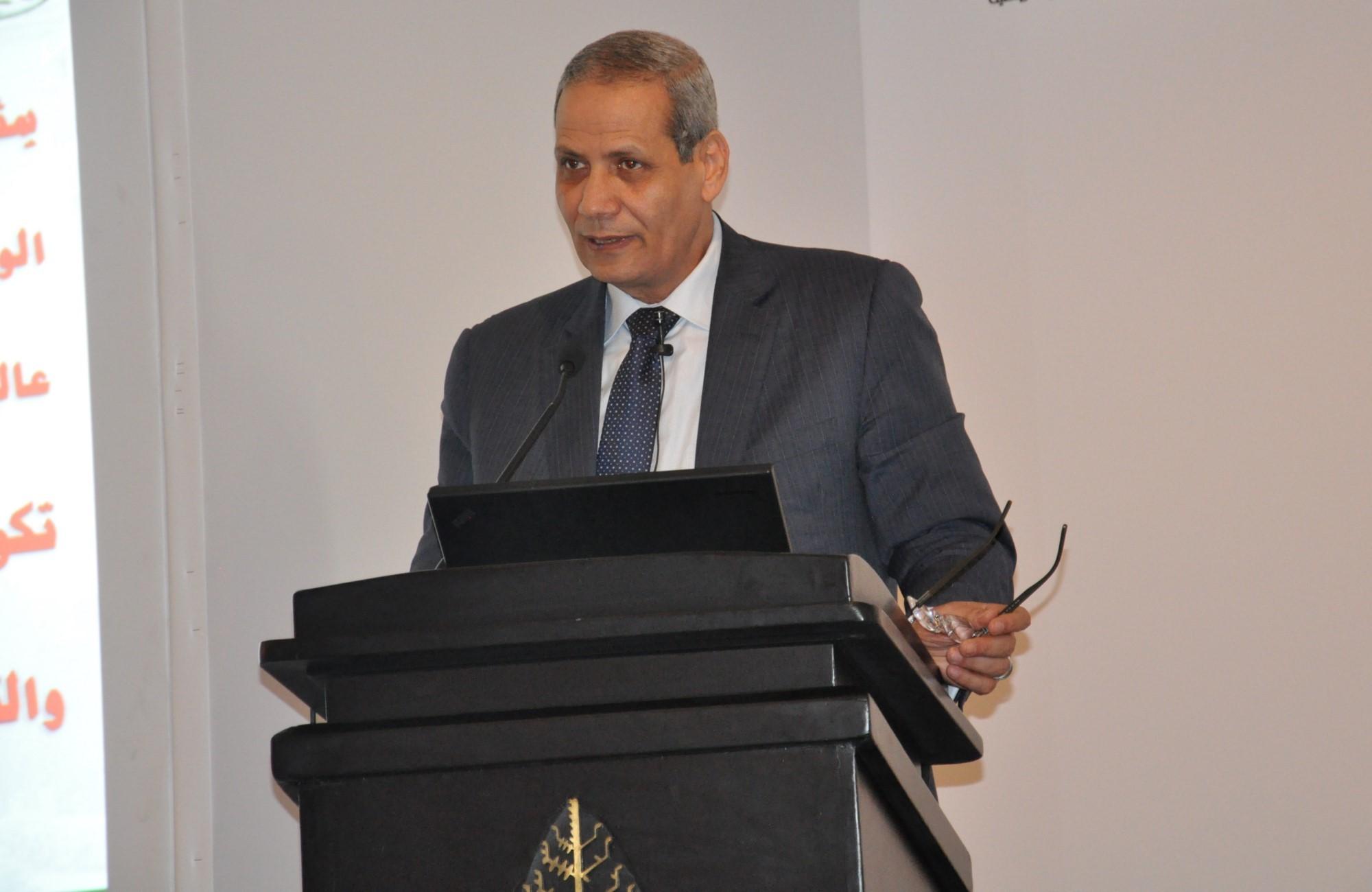 “الشربيني”: اقترحت إغلاق “فيس بوك” داخل اللجان فجاء الرد: غير قانوني