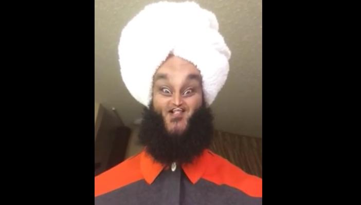 بالفيديو.. عبد الله الشريف: طالب يخترع طريقة للدعاء على السيسي