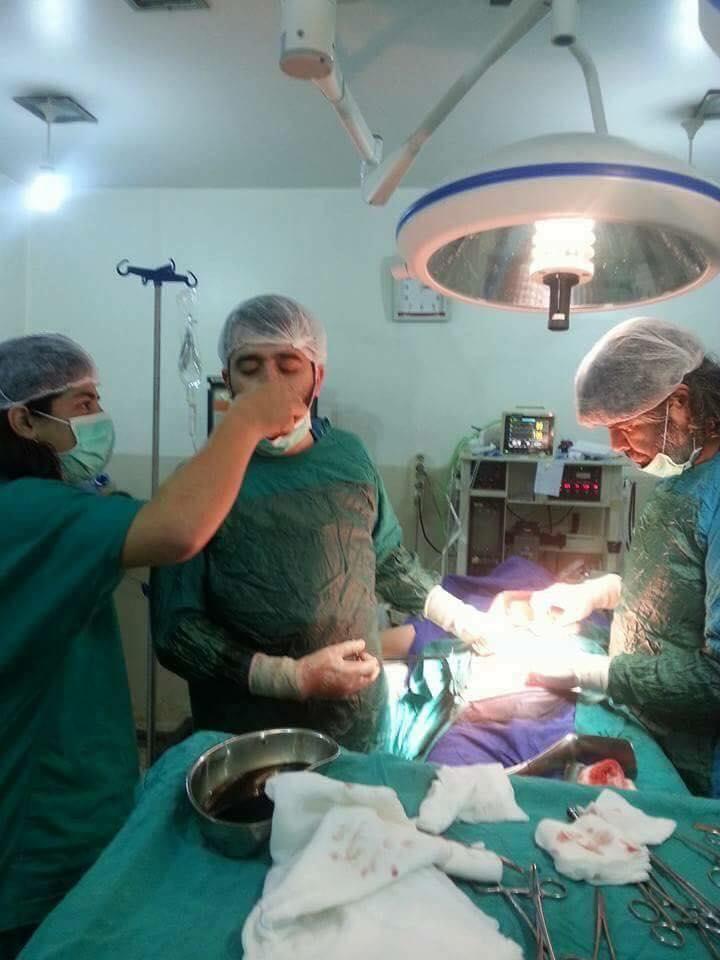 بالفيديو.. 70% من أطباء سوريا  بين جحيم القصف والضميرالإنساني