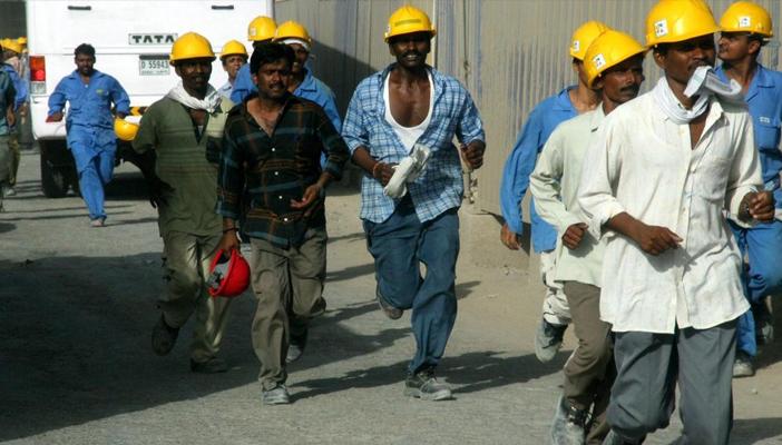 5 مظاهر لإذلال العمالة المغتربة في الإمارات.. الثالثة أشدهم قسوة