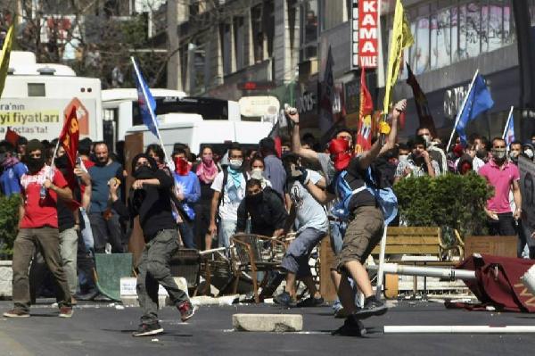 إلغاء 50% من حجوزات اسطنبول نتيجة اشتباكات ميدان “تقسيم”