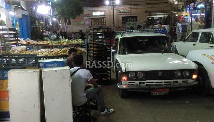 أهالي أسيوط يستنكرون تجاهل المحافظ لتجاوزات صاحب مخبز