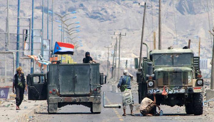 ميليشيات الحوثي تسيطر على منطقة قرب حدود السعودية