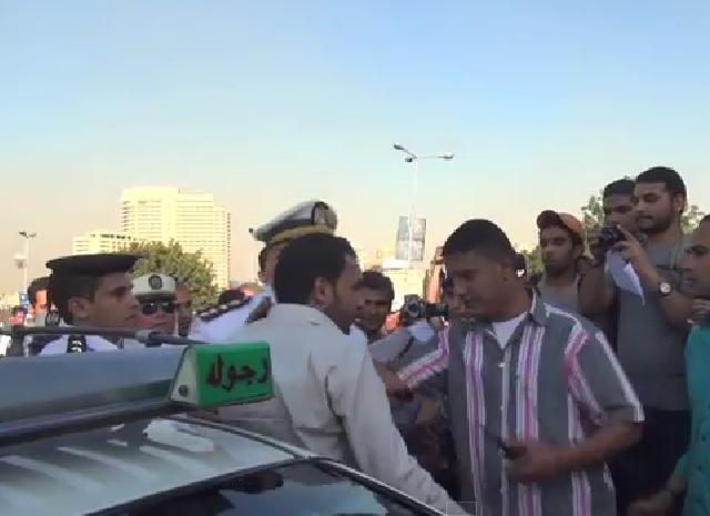 فيديو..القبض على متحرش في وقفة ضد التحرش