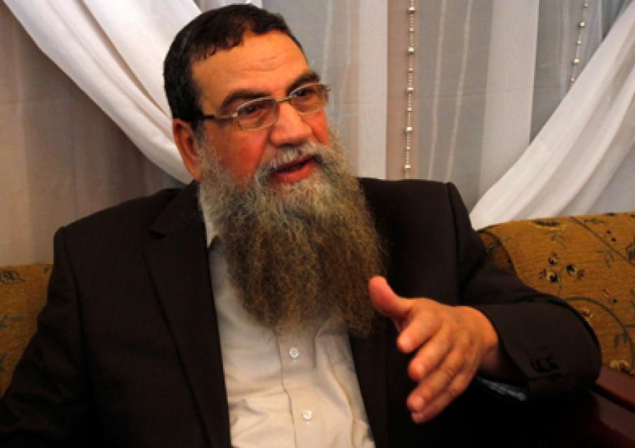 الزمر يدعو إلى تجميد العلاقات مع الإخوان بعد تصريحات “منير”