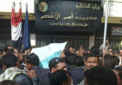 لجان شعبية وشائعات بهروب قيادات إخوانية بالأقصر