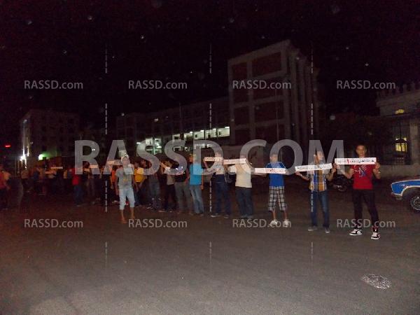 سلسلة بشرية بـ”بور سعيد” مطالبة بالإفراج عن “رشا جعفر”