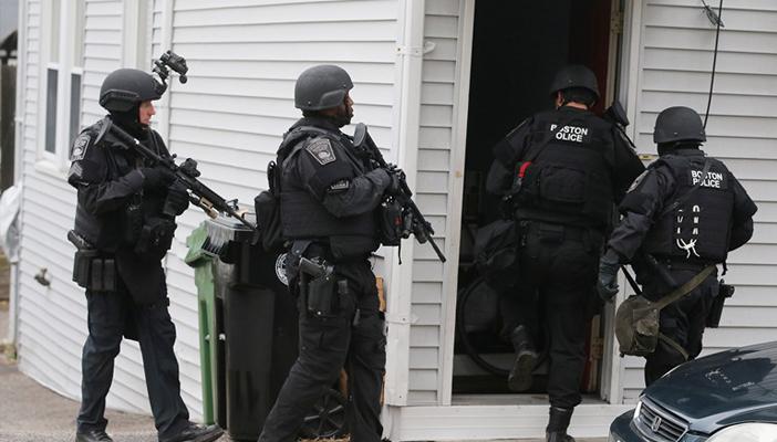 السلطات الأميركية تعلن اعتقال مواطن بتهمة الهجوم على معرض مسيء للرسول