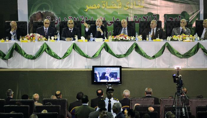 بعد أحكام “إعدام الثورة”.. القضاة يقبضون الثمن بزيادة الرواتب 30%