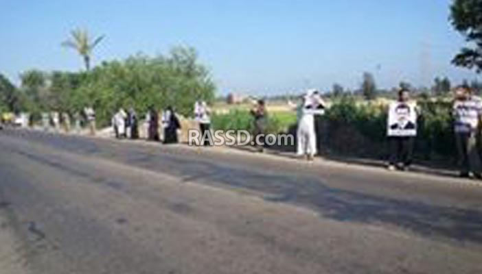 سلسلة بشرية لأهالي “دسوق” ومسيرة لـ”بنت الحرية” تنديدًا بأحكام الإعدام