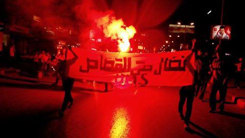 بالفيديو.. ألتراس مصر سياسي يقتحم ميدان مصطفى محمود بالشماريخ