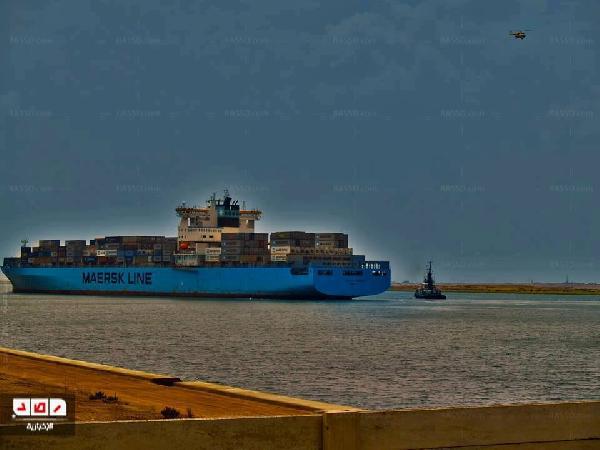 عبور 44 سفينة لقناة السويس اليوم بحمولات 2 مليون و183 ألف طن