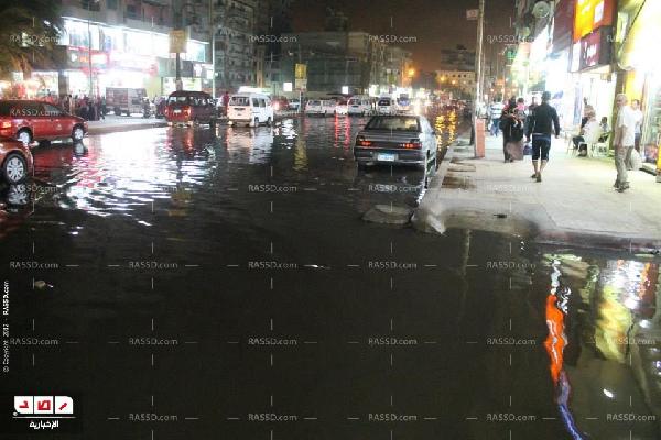 مهندس الصرف الصحي بالهانوفيل للأهالي:اذهب لمرسي لحل المشكلة