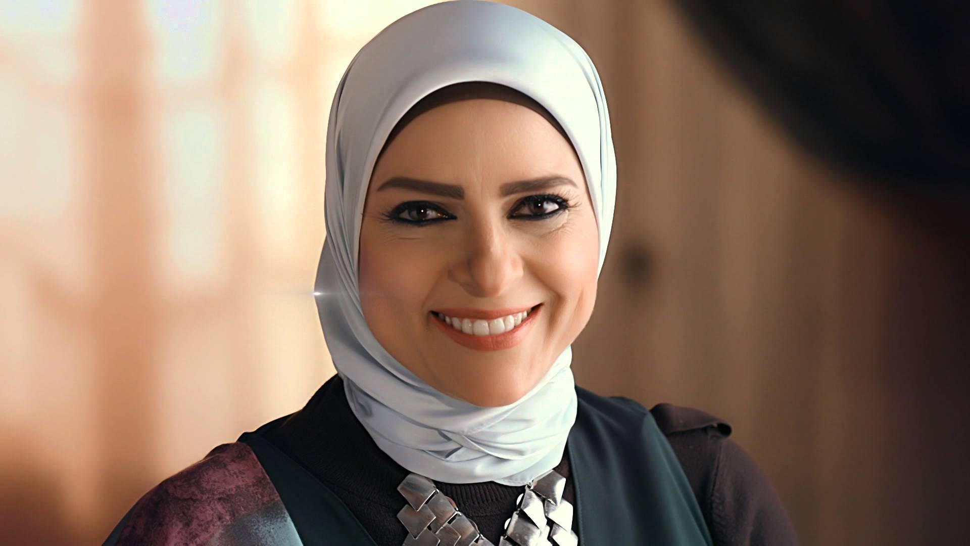 دعاء فاروق : موظفو قناة الحياة لا يجدون ثمن المواصلات