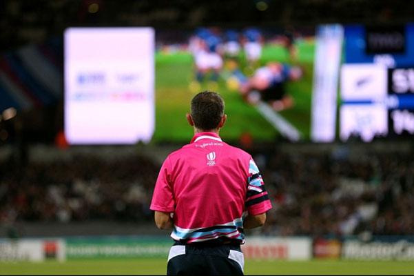 تقنية الفيديو تثير الجدل وسط الرياضيين ونشطاء مواقع التواصل