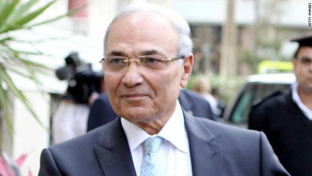 اليوم.. محاكمة شفيق و10 آخرين بتهمة الاستيلاء على المال العام