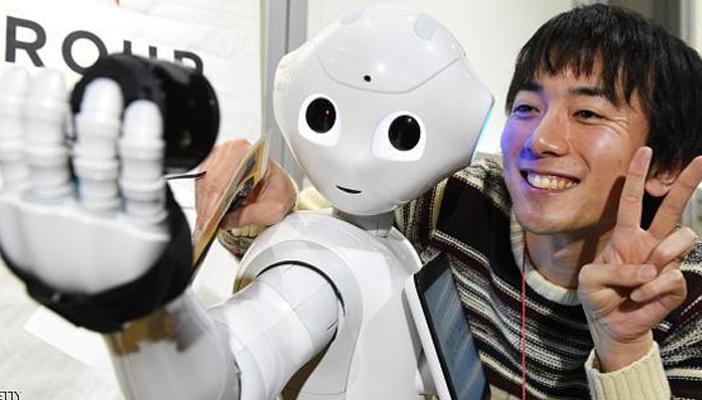 غدًا في الأسواق اليابانية.. “روبوت العواطف” للبيع بـ 1600 دولار