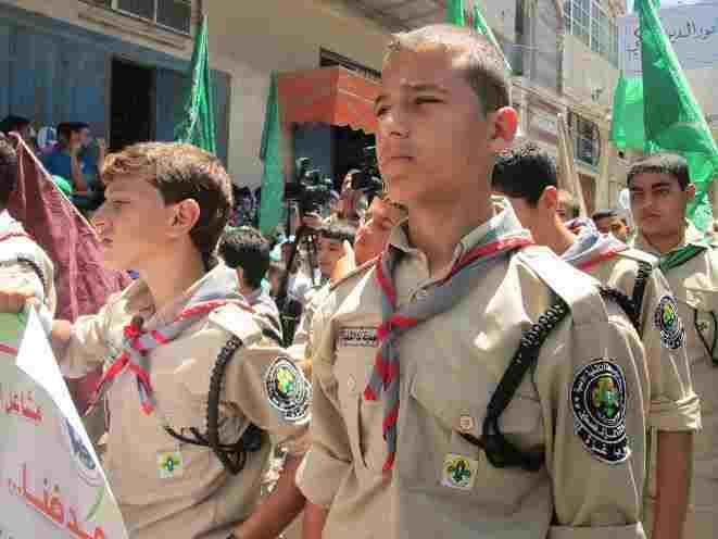 حماس تختتم مخيماتها الصيفية الكشفية بغزة